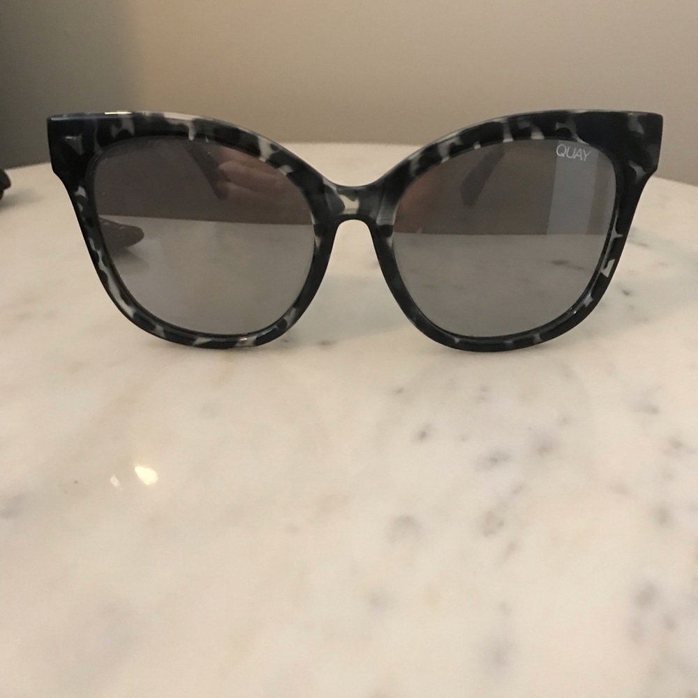 Quay cat eyed sunnies